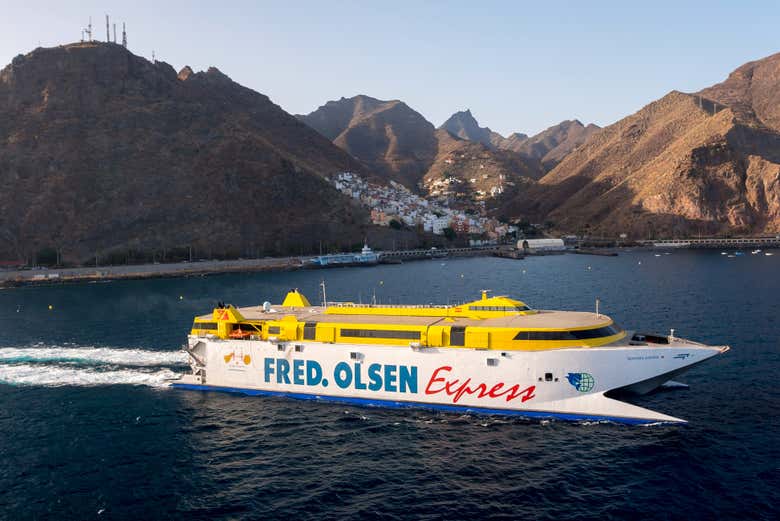 Ferry a Tenerife