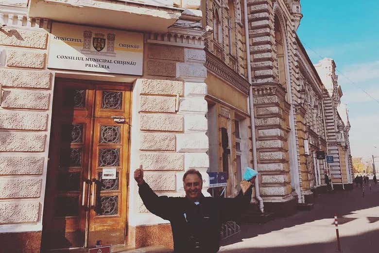 Tour por Chisináu + Visita a la bodega Mileștii Mici