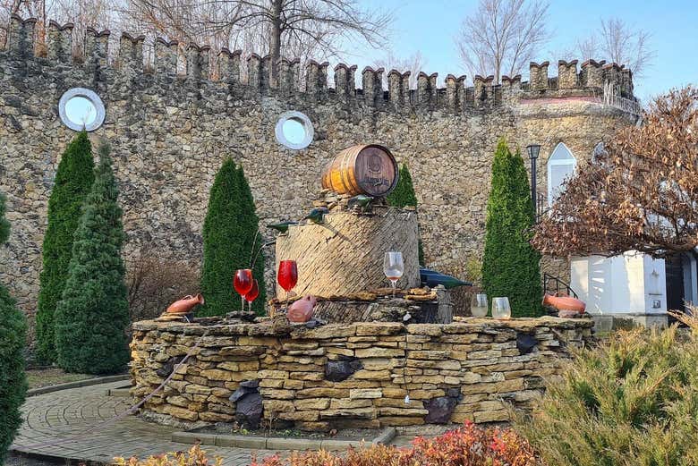 Tour por Chisináu + Visita a la bodega Mileștii Mici