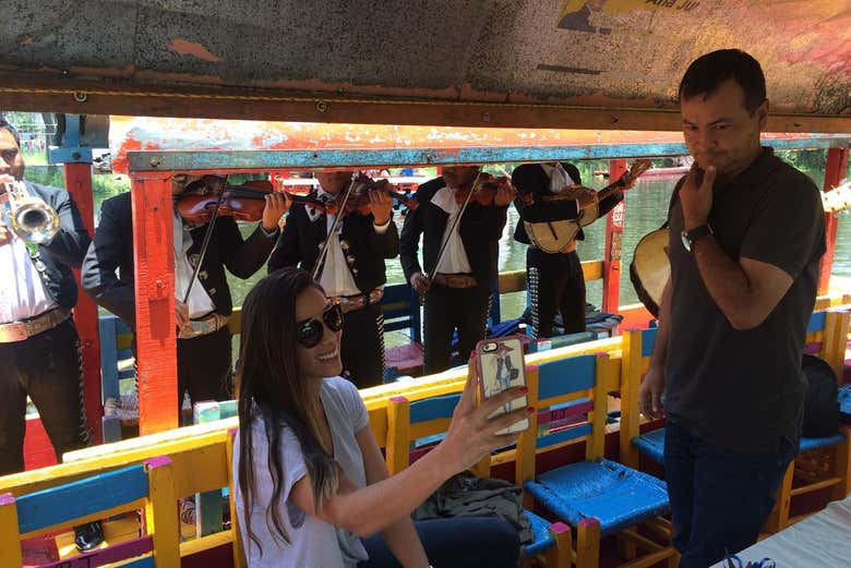Tour por Coyoacán + Paseo en trajinera por Xochimilco + Paseo a caballo