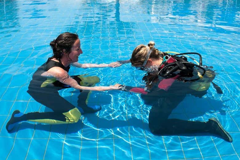 Bautismo de buceo y snorkel en el Mar Rojo