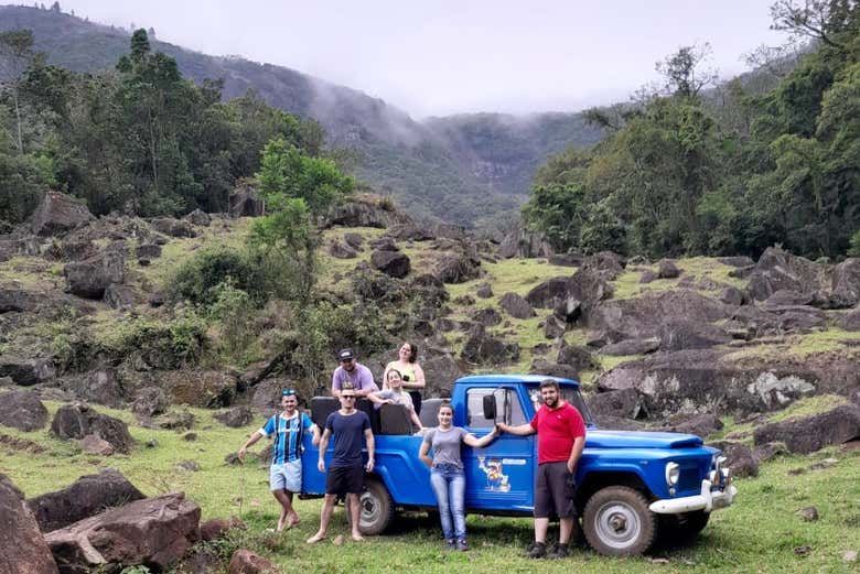 Tour en 4x4 y senderismo por las cascadas de Mampituba