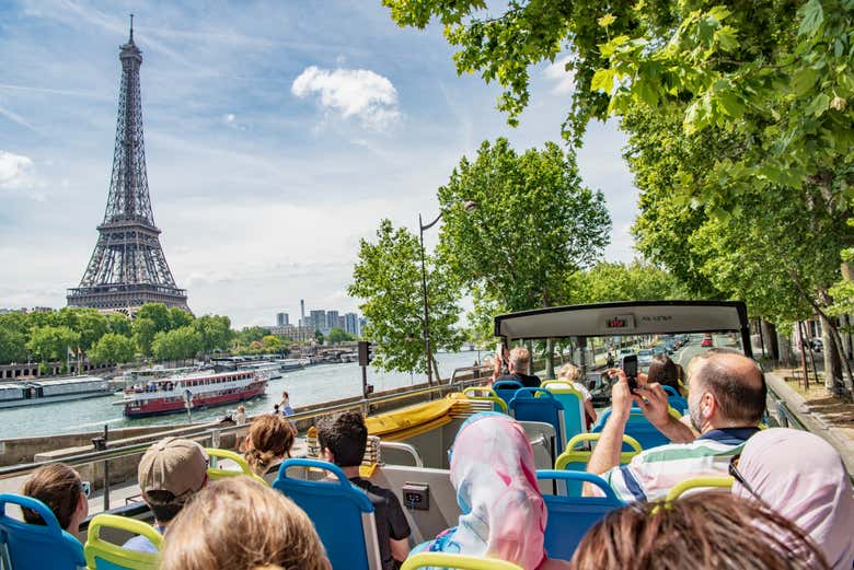 Tour panorámico en el autobús sostenible Tootbus