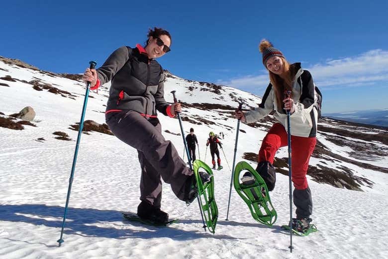 Paseo con raquetas de nieve por Castro Valnera