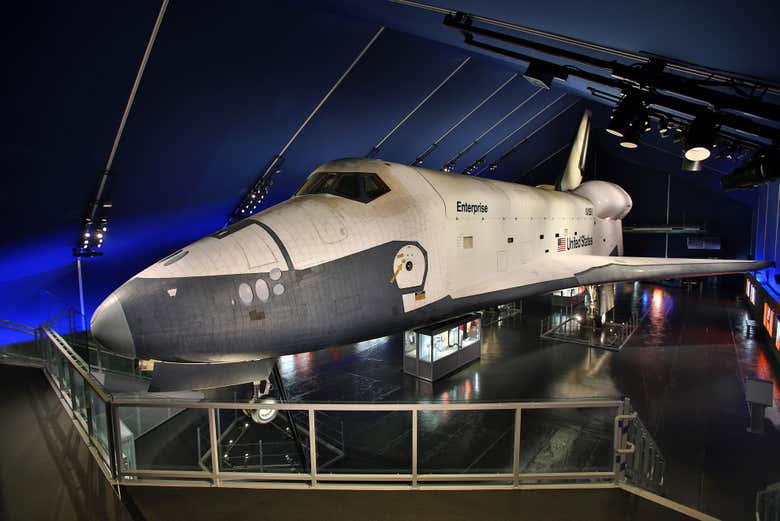 Entrada al Museo Intrepid