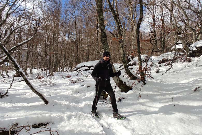 Paseo con raquetas de nieve por los Collados del Asón