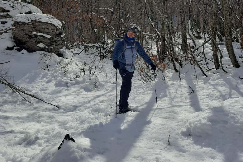 Paseo con raquetas de nieve por los Collados del Asón