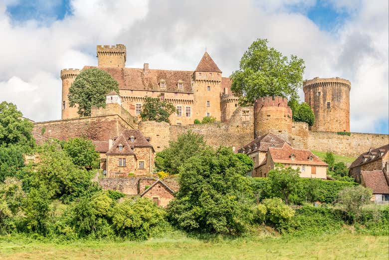 Entrada al castillo de Castelnau-Bretenoux