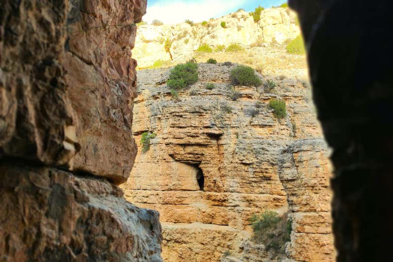 Tour por el acueducto romano de Albarracín