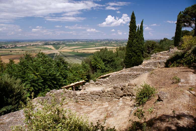Entrada al yacimiento arqueológico de Ensérune