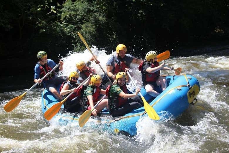Rafting en Três Coroas + Templo budista Chagdud Gonpa