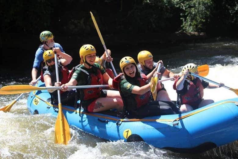Rafting en Três Coroas + Templo budista Chagdud Gonpa