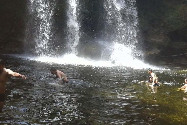 Excursión privada a la cascada Tres Chorros