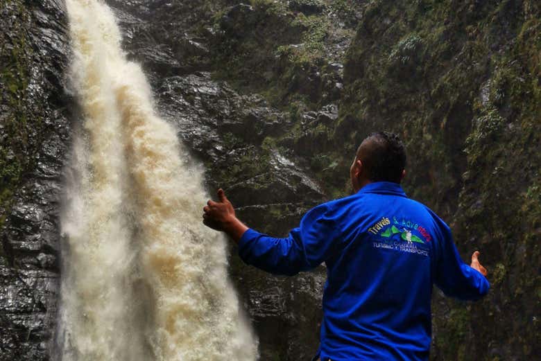 Ruta privada de senderismo al Salto de los Bordones