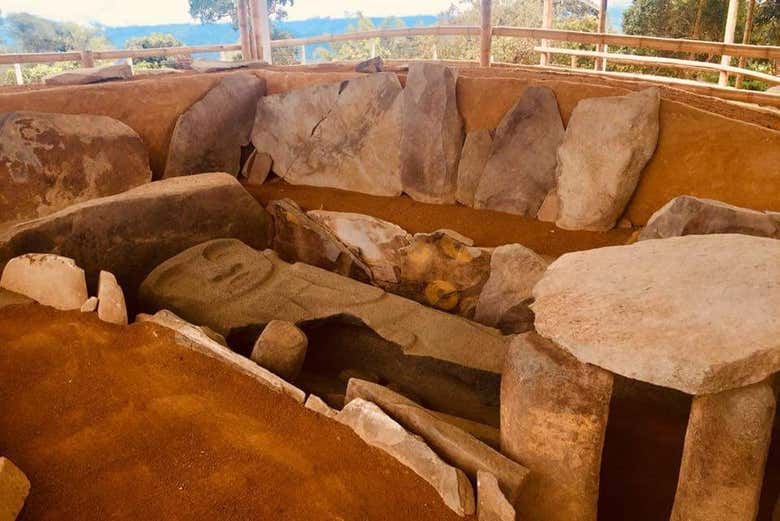 Tour privado por las zonas arqueológicas de San Agustín + Salto del Moriño