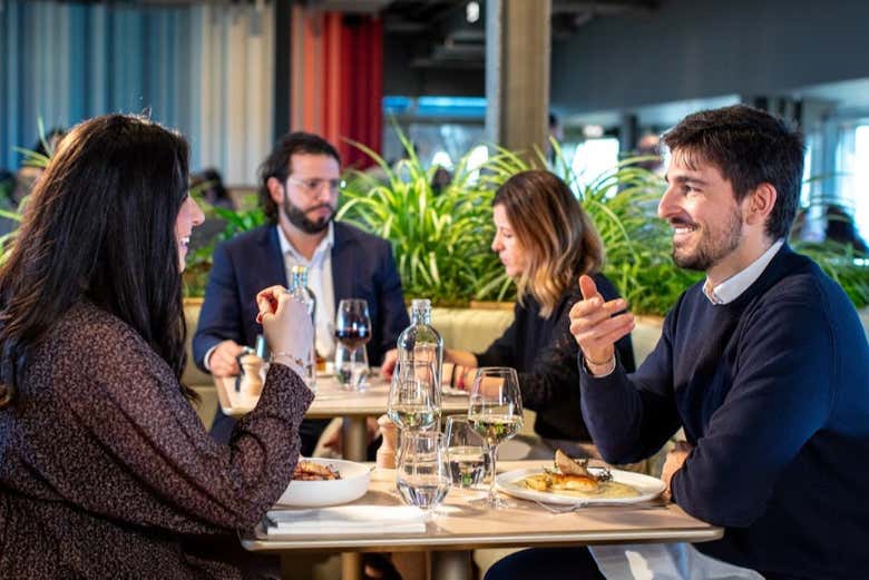 Comida en Madame Brasserie, el restaurante de la Torre Eiffel