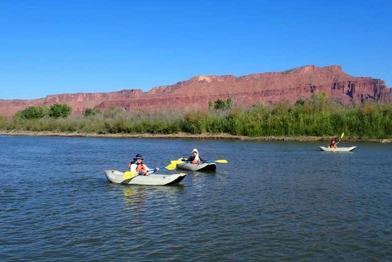 Kayak en el río Colorado