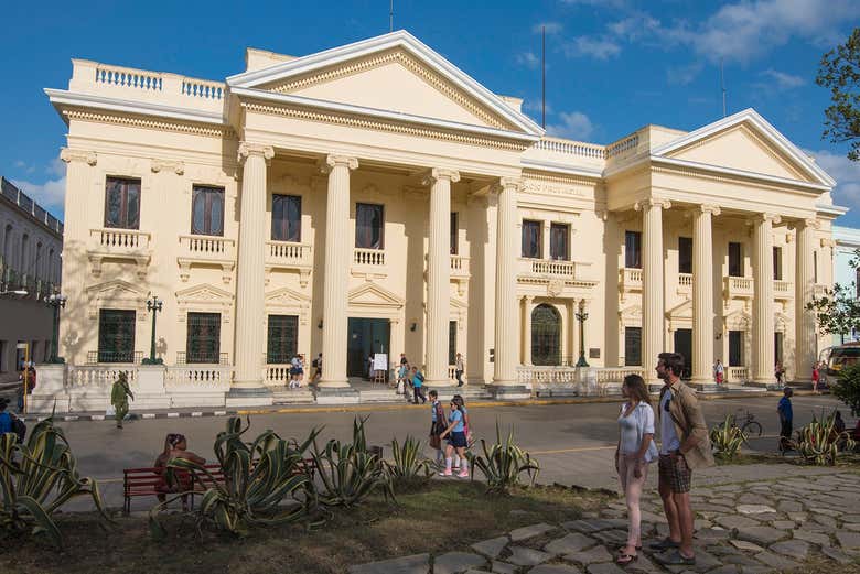 Excursión a Santa Clara y Remedios