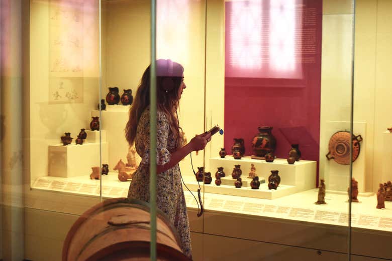 Entrada al Museo Arqueológico Nacional de Atenas con audioguía