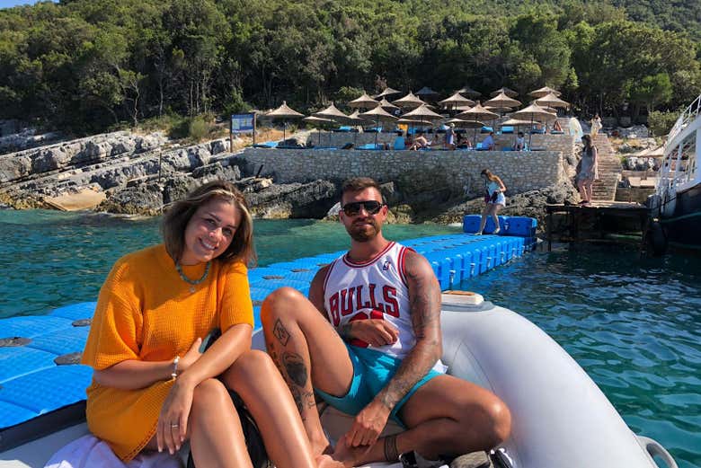 Excursión a las islas de Sazan y Karaburun