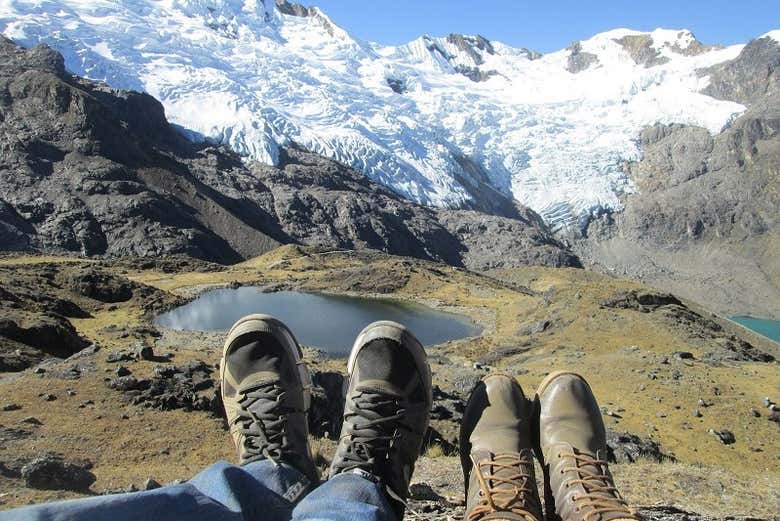 Trekking por el nevado Huaytapallana