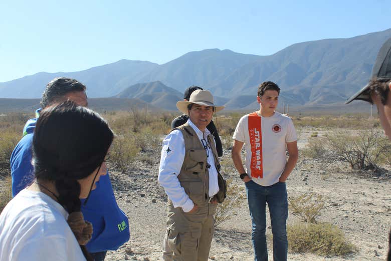 Senderismo por los petroglifos de Parras de la Fuente