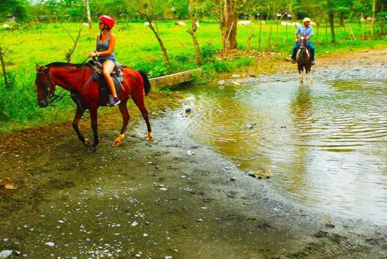 Paseo a caballo por Bucay