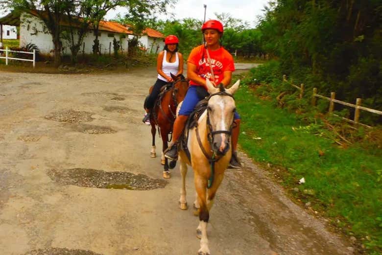Paseo a caballo por Bucay