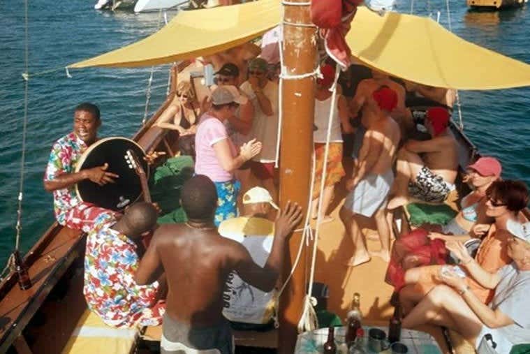 Paseo en barco pirata por Trou d’Eau Douce