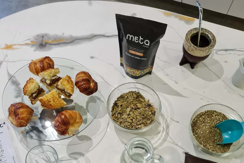 Taller de mate argentino en la Recoleta