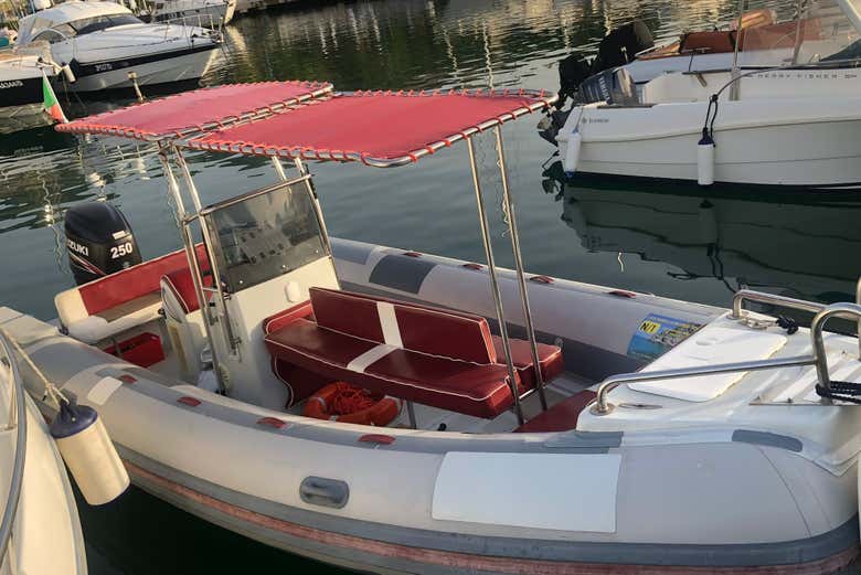 Paseo en barco por la Costa de los Dioses