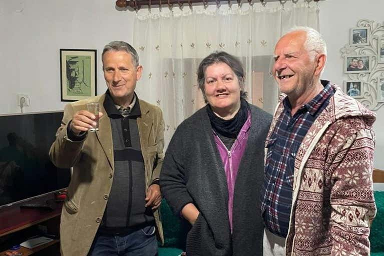 Clase de cocina con una familia albanesa