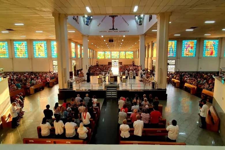 Excursión a la iglesia y la basílica del Divino Padre Eterno