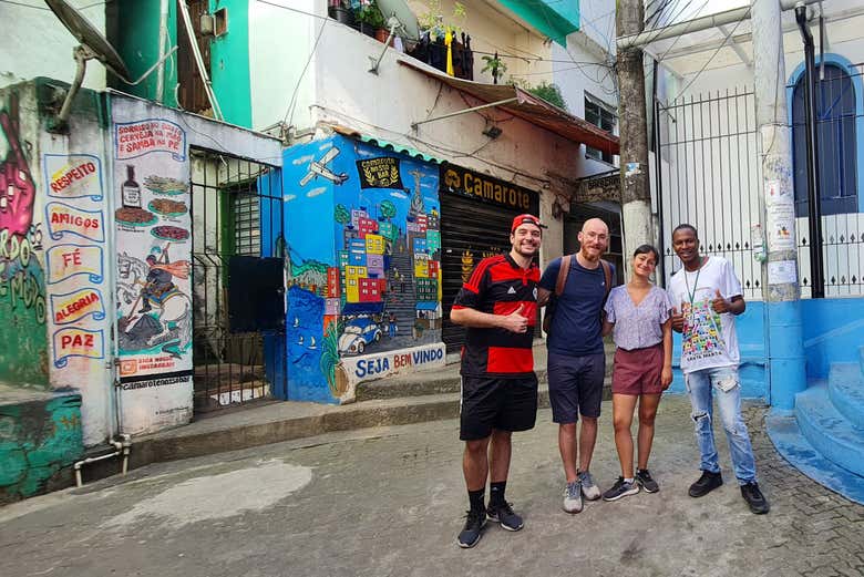 Tour por la favela Santa Marta con comida o partido de fútbol