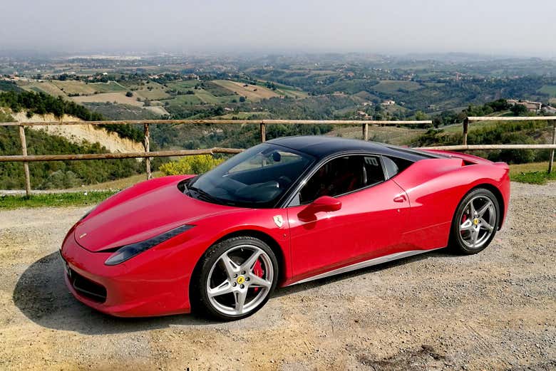 Conducción de Ferrari en Maranello