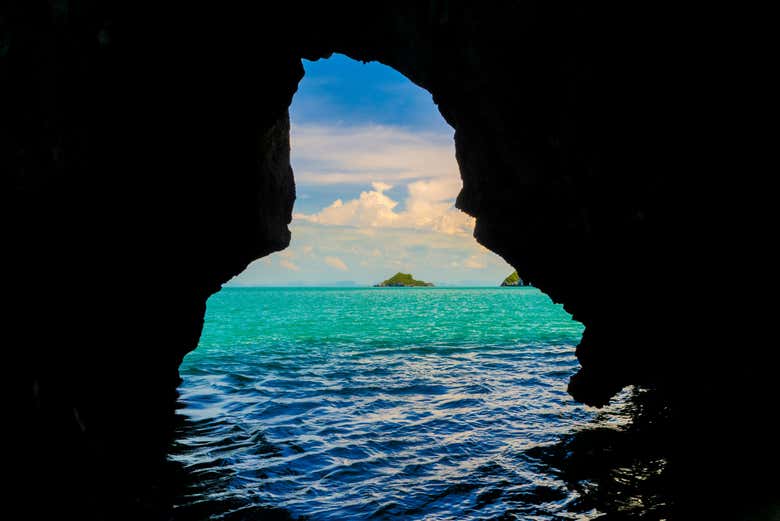 Excursión a las islas de Koh Lanta y la Cueva Esmeralda en barca