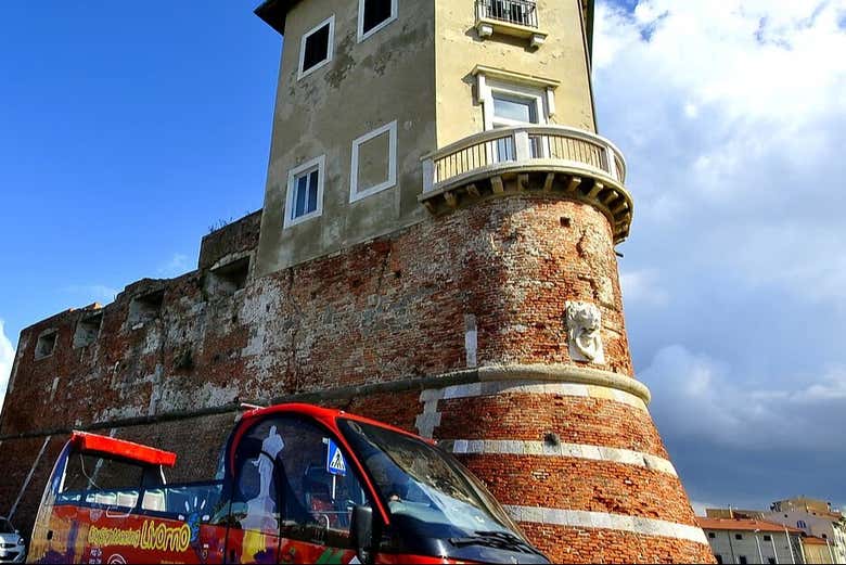 Autobús turístico de Livorno + Transporte a Pisa