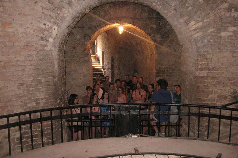 Tour por los subterráneos de Belgrado