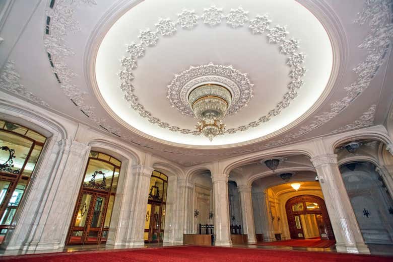 Visita guiada por el Parlamento de Bucarest