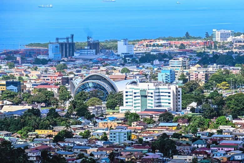 Tour por Puerto España y la playa Maracas