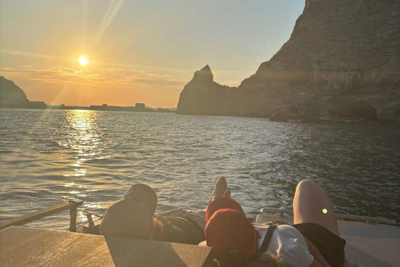 Paseo en lancha al atardecer con aperitivo - Galería 1