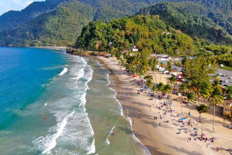 Excursión a las cascadas Avocat y la playa Maracas