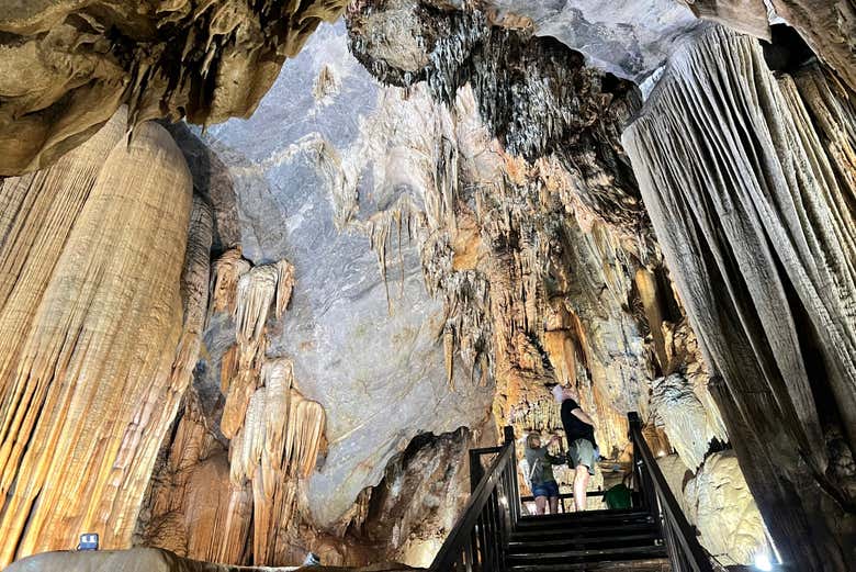 Excursión a las cuevas de Phong Nha