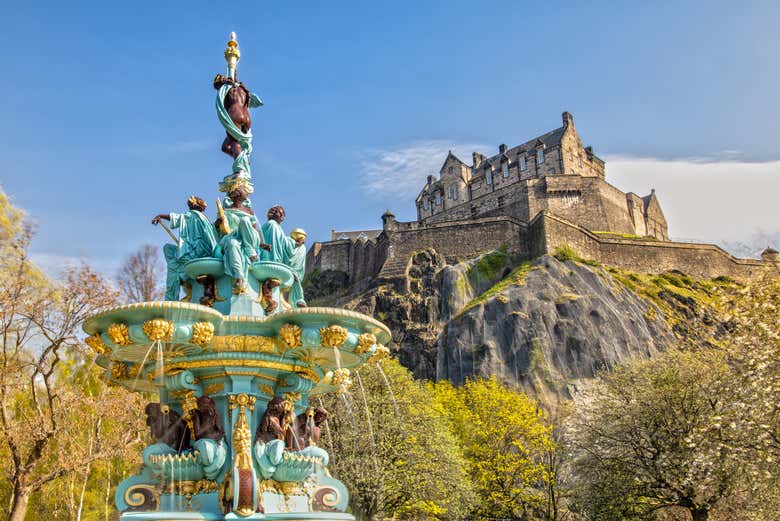 Tour de Edimburgo al completo + Entrada al Castillo