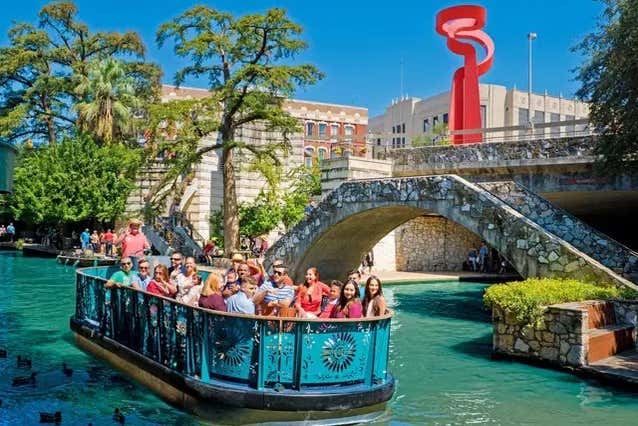 Tour por San Antonio + Paseo en barco