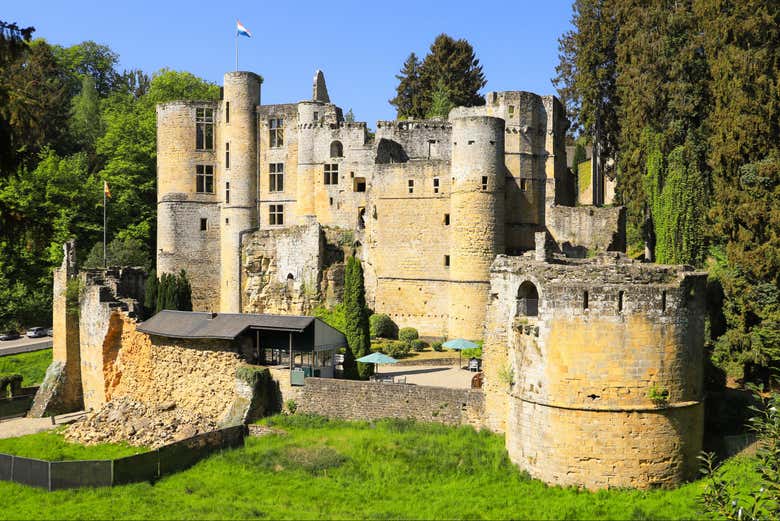 Excursión a Beaufort, Vianden, Echternach y la cascada de Schiessentümpel