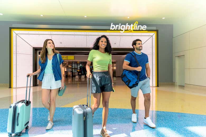 Tren de alta velocidad Brightline entre Fort Lauderdale y Orlando