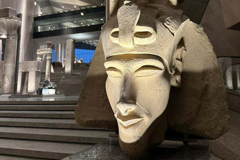 Tour por el Gran Museo Egipcio con entradas + Traslado desde el hotel