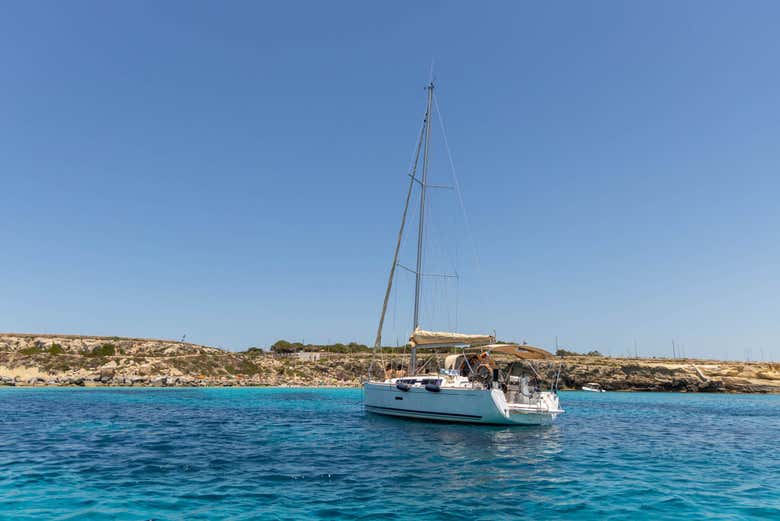 Excursión en velero a Favignana y Levanzo