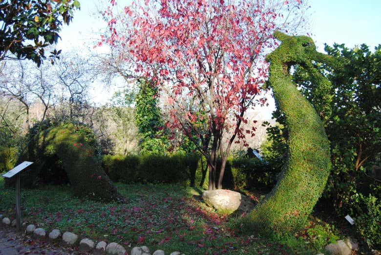 Entrada a El Bosque Encantado y Dinolandia